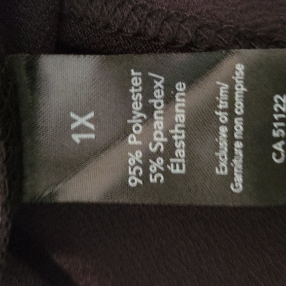 Flowery Flowing Top - Size 1X - Picture 4 of 4